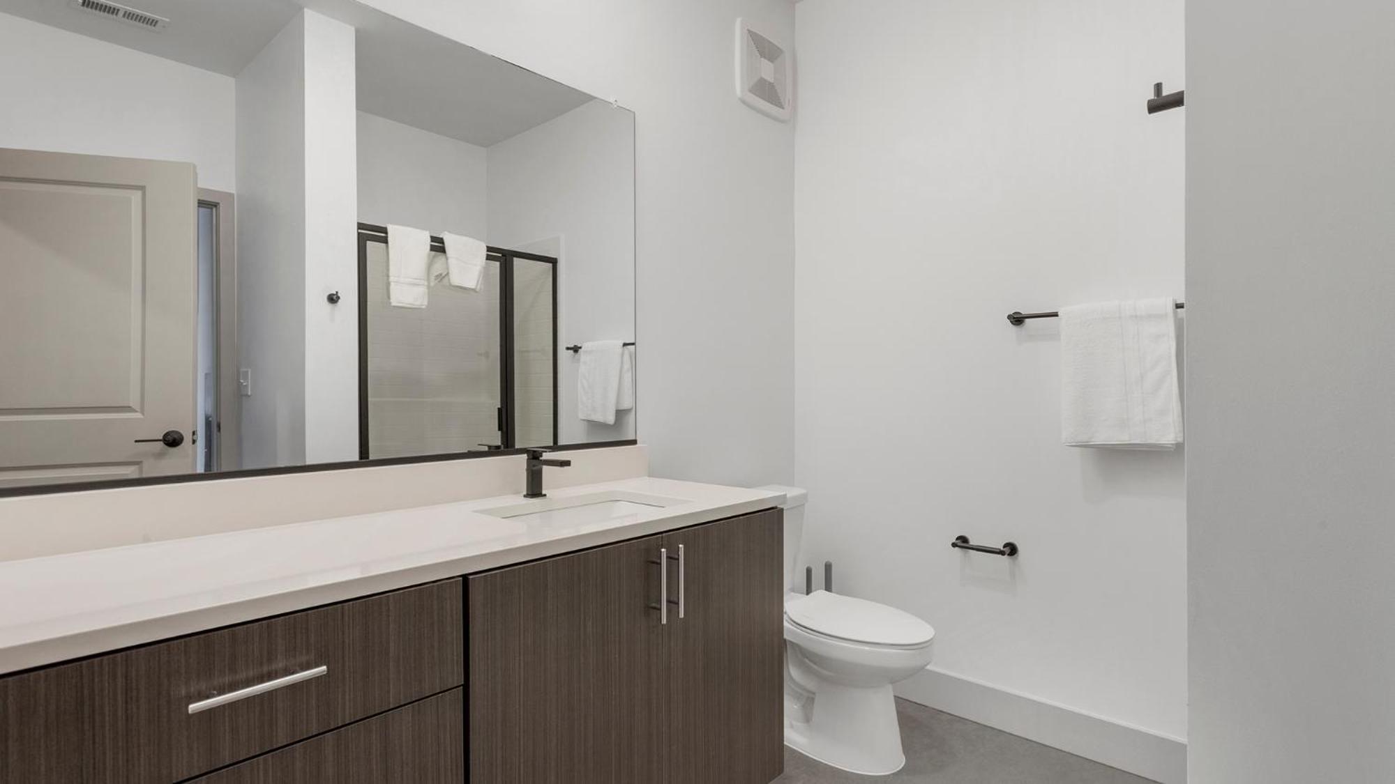 Sphere Condos By Barsala Richmond Luaran gambar